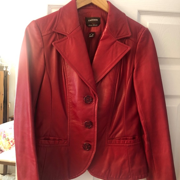 Red leather jacquet - Picture 1 of 6